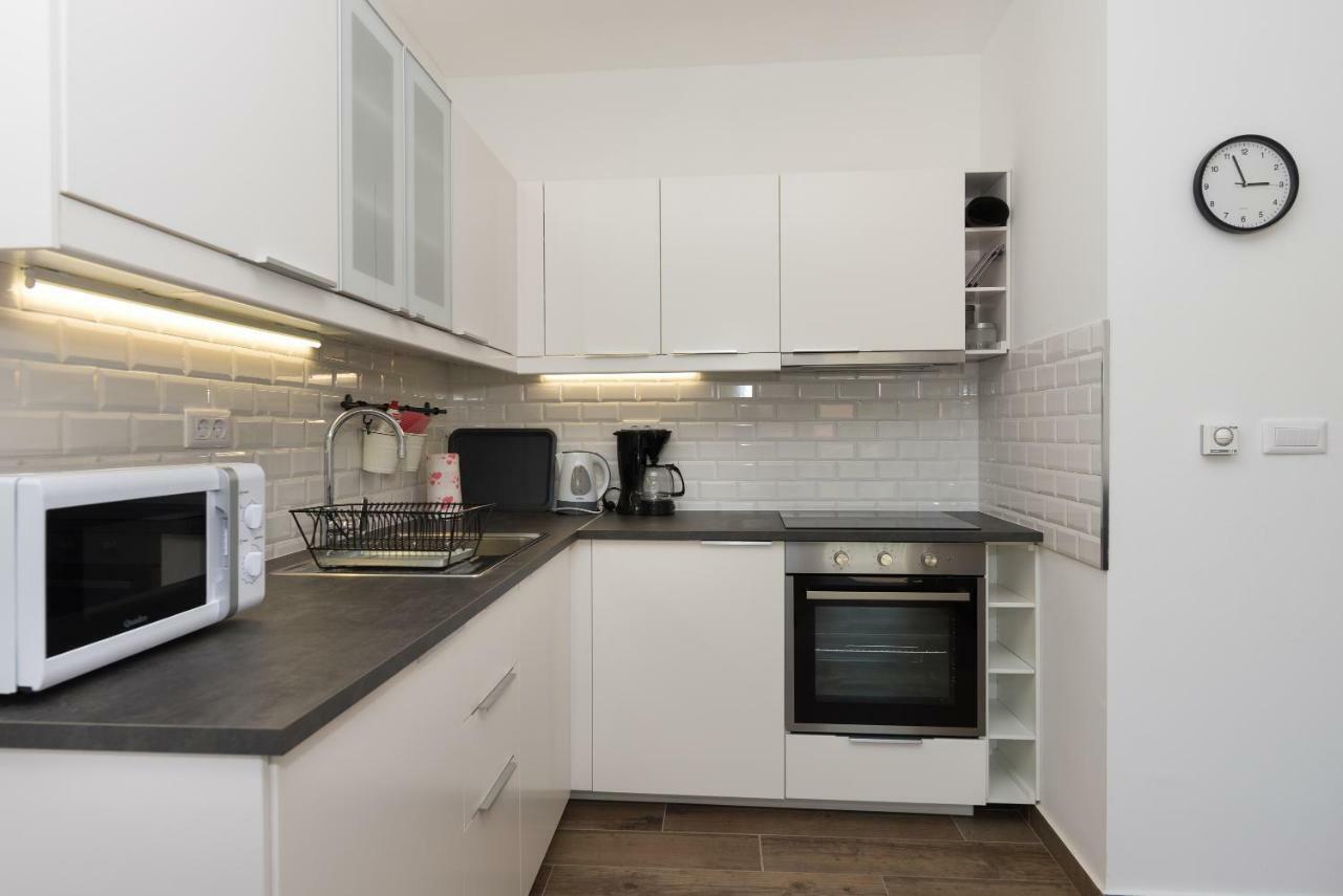 Apartments Ivan Zaton Zaton  Екстериор снимка